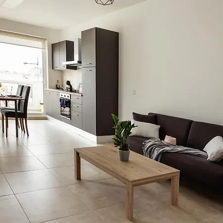 Stunning 1bdr Sliema-center Penthouse! Near Pool! Appartement