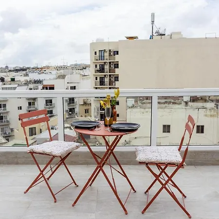 Stunning By Beyond Air, Sliema-center! Near Pool! סליאמה