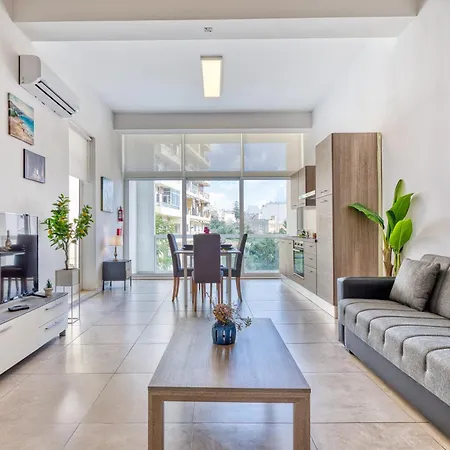 Stunning By Beyond Air, Sliema-center! Near Pool! *