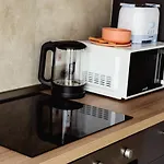 Stunning By Beyond Air, Sliema-center! Near Pool! Апартаменты Слима