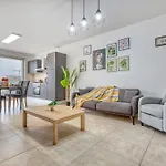 Stunning By Beyond Air, Sliema-center! Near Pool! *