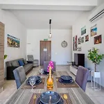 Stunning By Beyond Air, Sliema-center! Near Pool! Apartment *