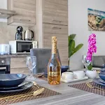 Stunning By Beyond Air, Sliema-center! Near Pool!