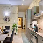 Stunning By Beyond Air, Sliema-center! Near Pool! Apartment Sliema