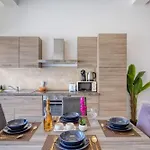 Stunning By Beyond Air, Sliema-center! Near Pool! * Слима