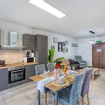 Stunning By Beyond Air, Sliema-center! Near Pool! * Sliema