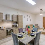 Stunning By Beyond Air, Sliema-center! Near Pool! Apartment Sliema