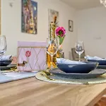 Apartment Stunning By Beyond Air, Sliema-center! Near Pool!