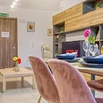 Stunning By Beyond Air, Sliema-center! Near Pool! Apartment