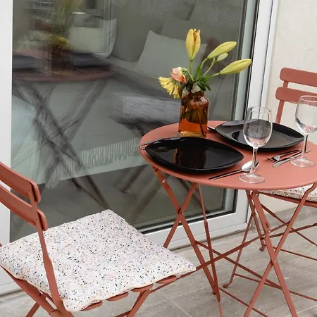 Stunning 1bdr Sliema-center Penthouse! Near Pool! Apartamento