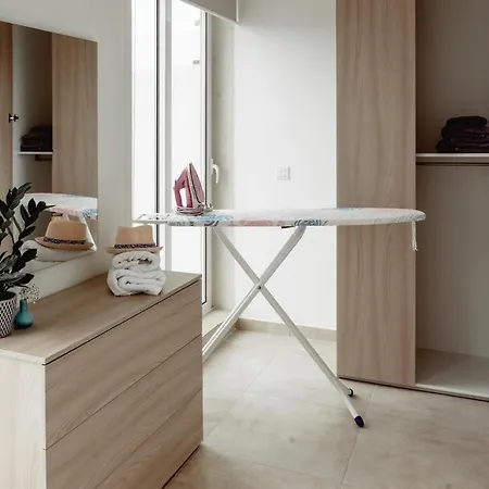 Apartmán Stunning By Beyond Air, Sliema-center! Near Pool!