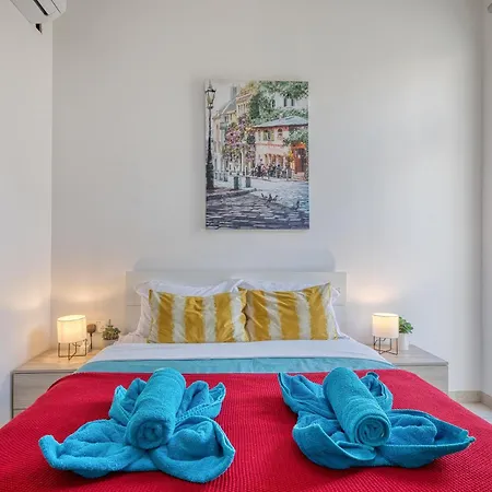Stunning By Beyond Air, Sliema-center! Near Pool! * Sliema