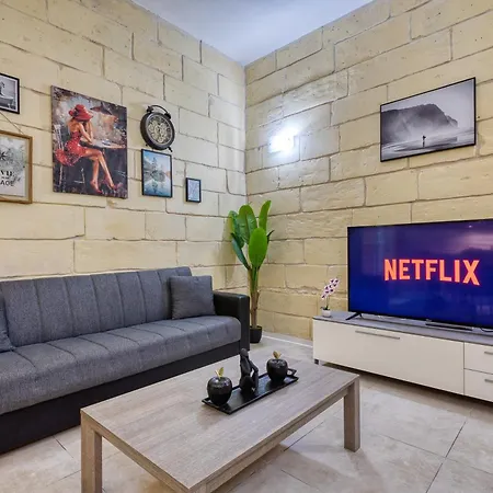 Lejlighed Stunning By Beyond Air, Sliema-center! Near Pool!