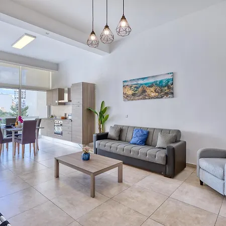 Stunning By Beyond Air, Sliema-center! Near Pool! * Sliema