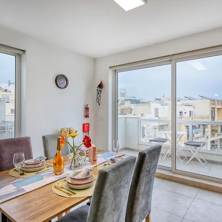 Stunning By Beyond Air, Sliema-center! Near Pool! Lejlighed Sliema