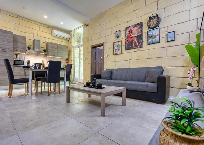 Stunning By Beyond Air, Sliema-center! Near Pool! Apartman
