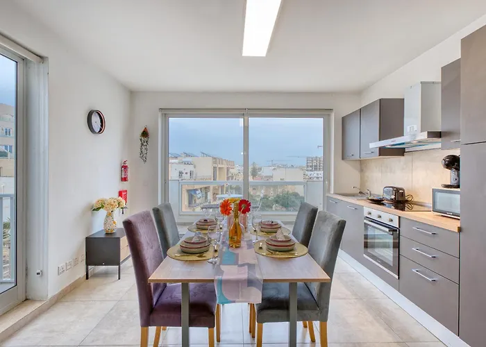 Apartman Stunning By Beyond Air, Sliema-center! Near Pool!