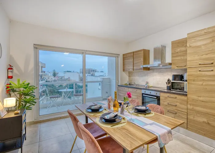 Appartamento Stunning By Beyond Air, Sliema-center! Near Pool! *