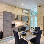 Appartamento Stunning By Beyond Air, Sliema-center! Near Pool!