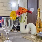 Stunning By Beyond Air, Sliema-center! Near Pool! Appartamento