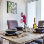 Appartamento Stunning By Beyond Air, Sliema-center! Near Pool!