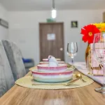 Stunning By Beyond Air, Sliema-center! Near Pool! Appartamento *