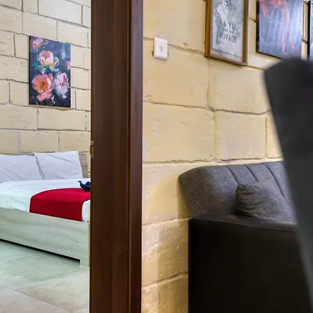 Stunning By Beyond Air, Sliema-center! Near Pool! 아파트