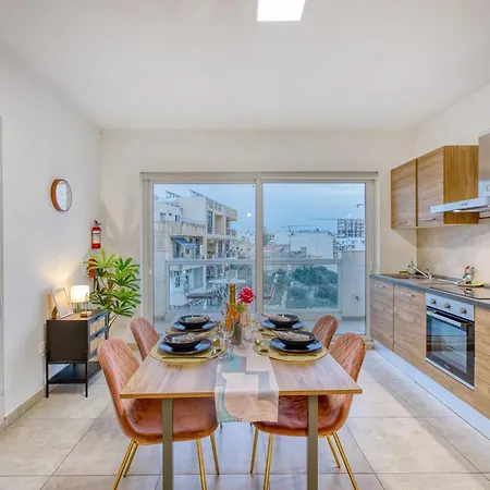 Stunning By Beyond Air, Sliema-center! Near Pool! * 슬리에마