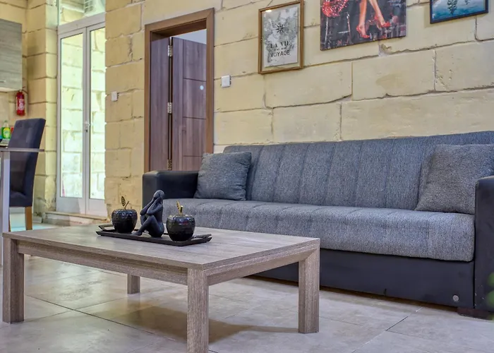 Stunning By Beyond Air, Sliema-center! Near Pool! * Sliema