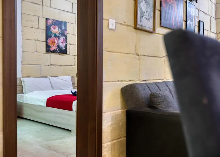 Stunning By Beyond Air, Sliema-center! Near Pool! Appartement