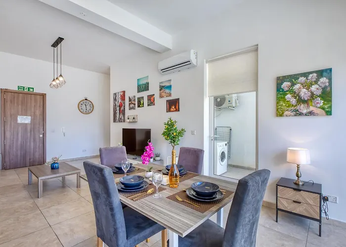 Appartement Stunning By Beyond Air, Sliema-center! Near Pool! Sliema