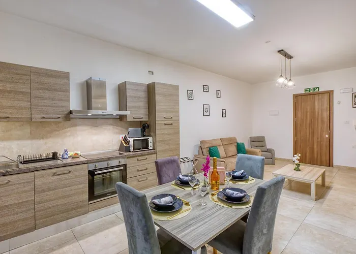 Stunning By Beyond Air, Sliema-center! Near Pool! Appartement Sliema