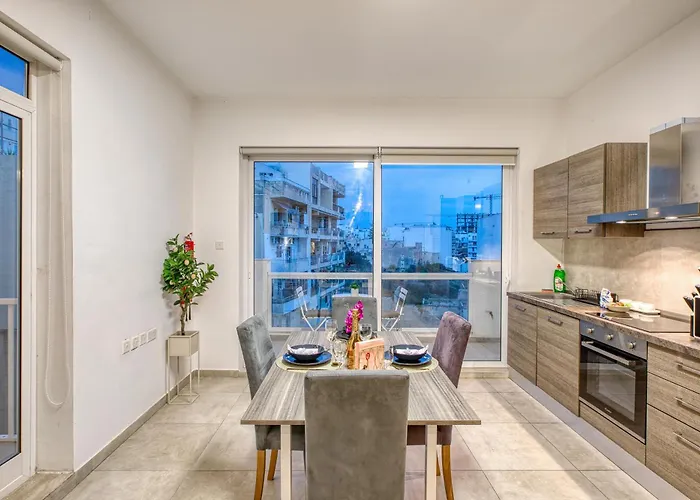 Appartement Stunning By Beyond Air, Sliema-center! Near Pool! Sliema