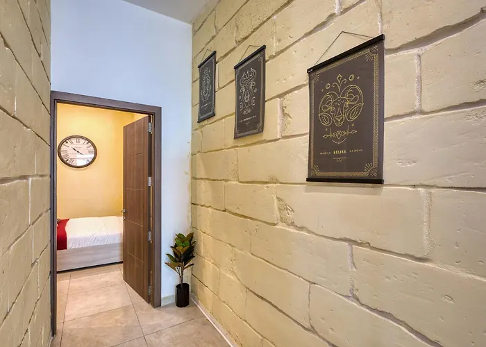 Stunning By Beyond Air, Sliema-center! Near Pool! Appartement